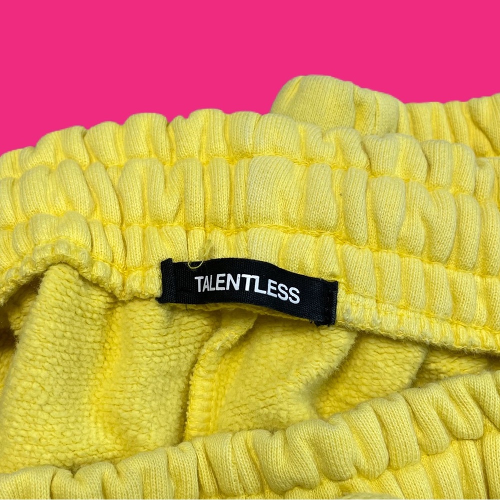 Talentless - Picture 4 of 5